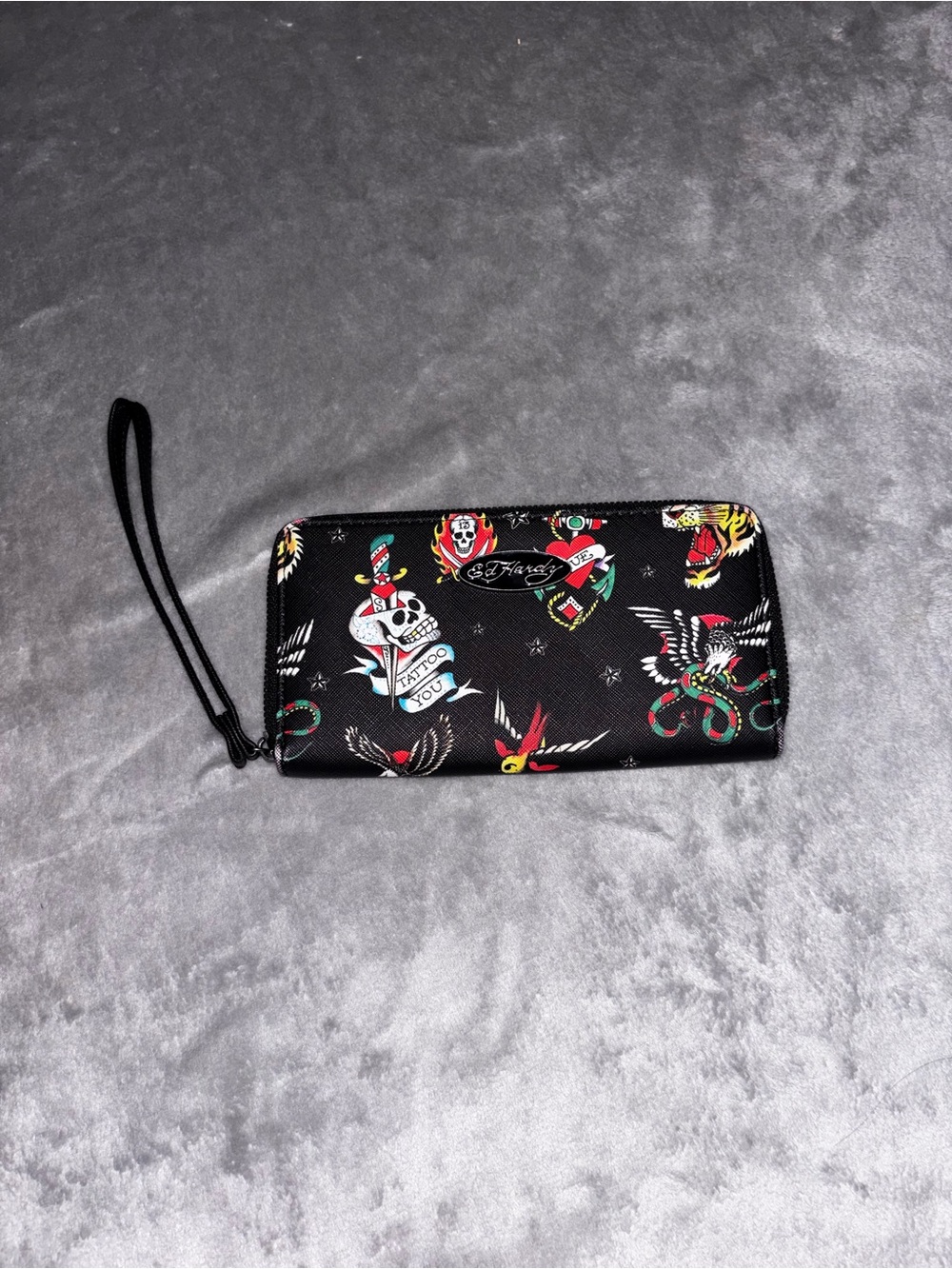 Ed Hardy Black Tattoo Skull Graphic Print Zip-Around Wristlet Wallet
